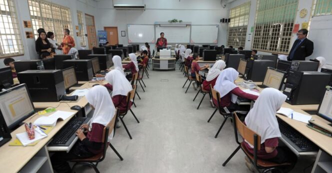 
					Kurikulum Digital dan Sekolah Rakyat Yang Makin Adaptif dan Berdaya Saing