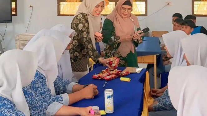 
					Sertifikasi Halal: Perlindungan Konsumen dan Daya Saing Usaha