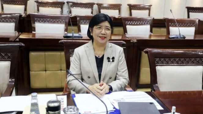 
					Menjaga Momentum Ekonomi: Mengalirkan Insentif Likuiditas Perbankan UMKM