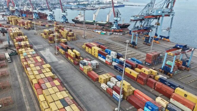 
					Investasi 2027 Dipatok Rp2.322 Triliun, Pemerintah Dorong Hilirisasi hingga Industri Lokal