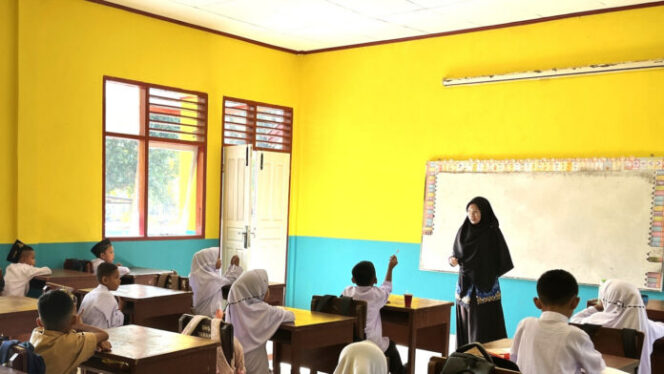 
					Revitalisasi dan Digitalisasi Sekolah Mengurangi Kesenjangan Pembelajaran
 