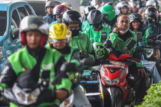 
					Prabowo Rilis Perpres Ojol, Beri Kepastian bagi Pengemudi, Konsumen, dan Platform