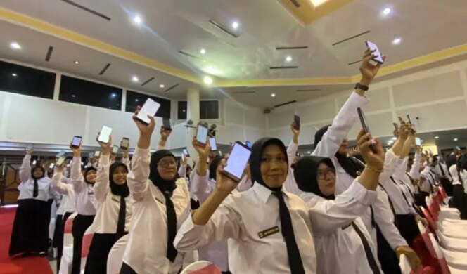 
					Pemerintah Pastikan Guru PPPK Penuh Waktu 2027 Diproses Bertahap Tanpa Tes Ulang