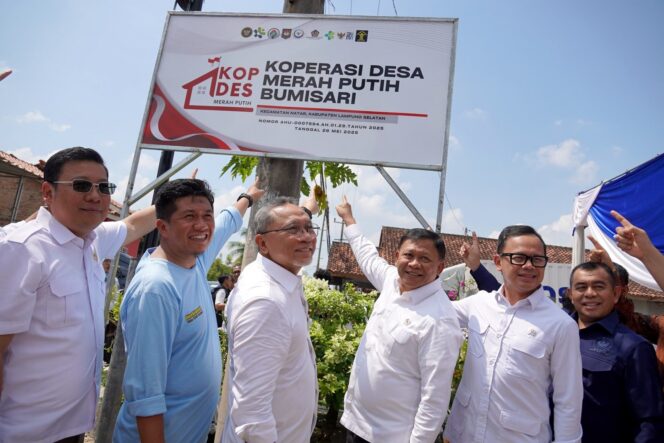 
					Dua Tahun Prabowo–Gibran, Kopdes Merah Putih Disiapkan Jadi Simpul Ekonomi Desa