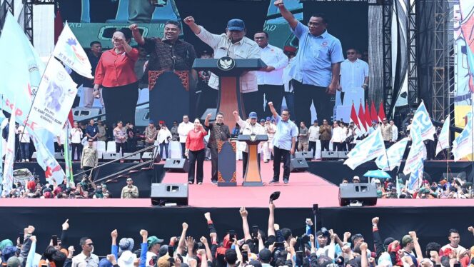 
					Dua Tahun Prabowo-Gibran, Pemerintah Siapkan BSU Buruh sebagai Bantalan Kesejahteraan Pekerja